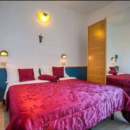Hotell Sabbia D'oro 2*