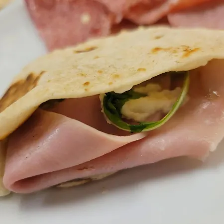 Sabbia D'oro מלון 2*